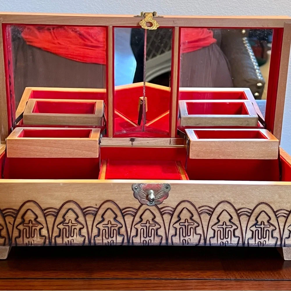 Vintage Asian‎ Theme Jewelry/Music Box Carved Dragons Red Velvet Lining Mirrored